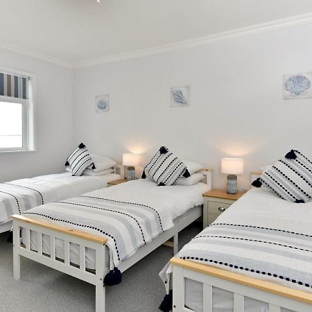 Pass The Keys Newly Refurbished Modern Bungalow - Pets Welcome Villa Swansea Dış mekan fotoğraf