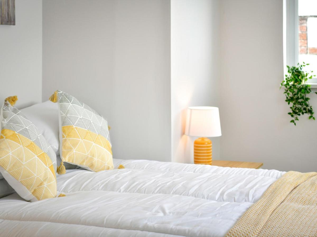 Pass The Keys Newly Refurbished Modern Bungalow - Pets Welcome Villa Swansea Dış mekan fotoğraf