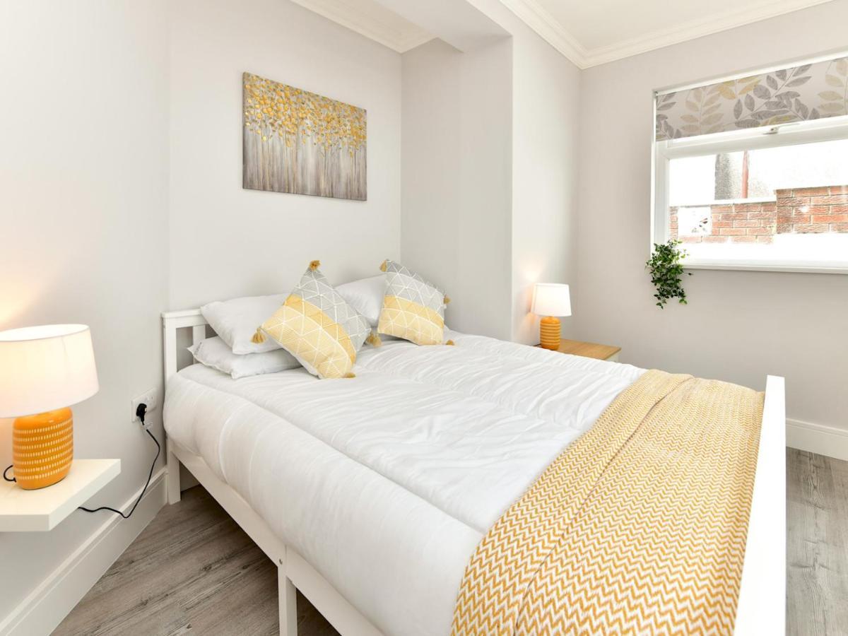 Pass The Keys Newly Refurbished Modern Bungalow - Pets Welcome Villa Swansea Dış mekan fotoğraf