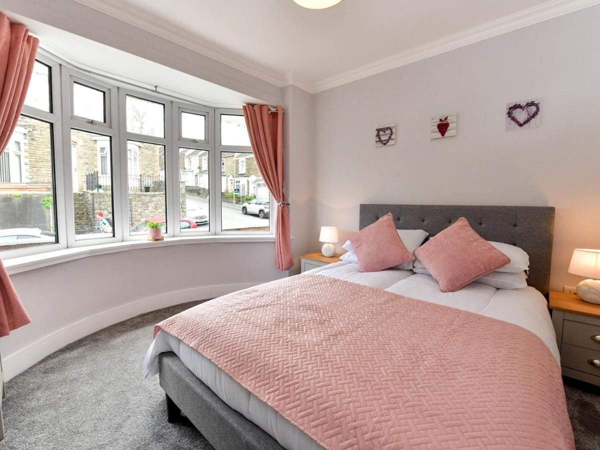 Pass The Keys Newly Refurbished Modern Bungalow - Pets Welcome Villa Swansea Dış mekan fotoğraf