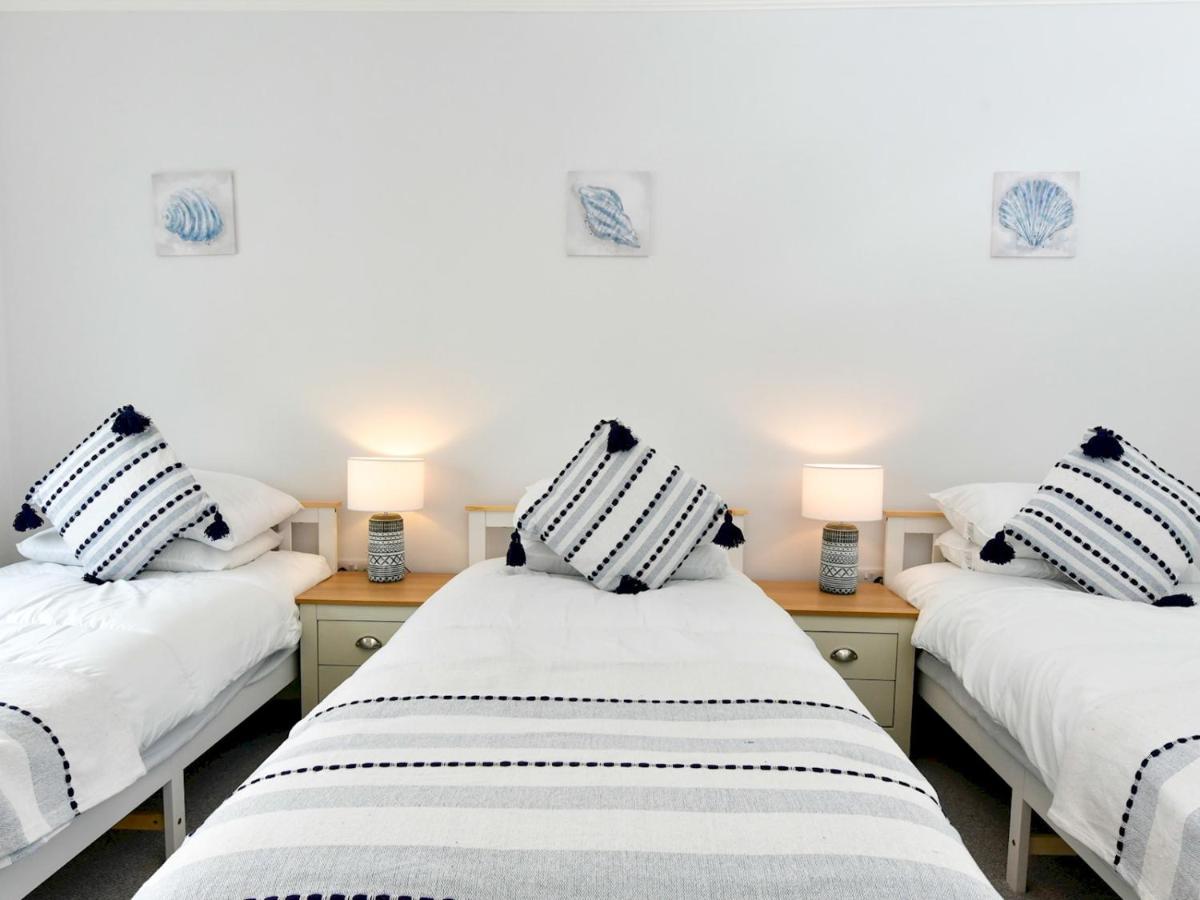 Pass The Keys Newly Refurbished Modern Bungalow - Pets Welcome Villa Swansea Dış mekan fotoğraf